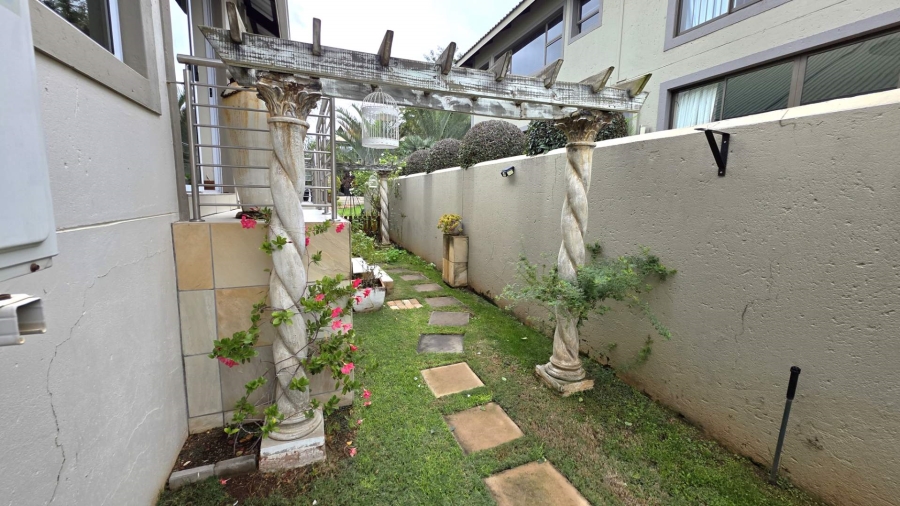 3 Bedroom Property for Sale in Caribbean Beach Club North West